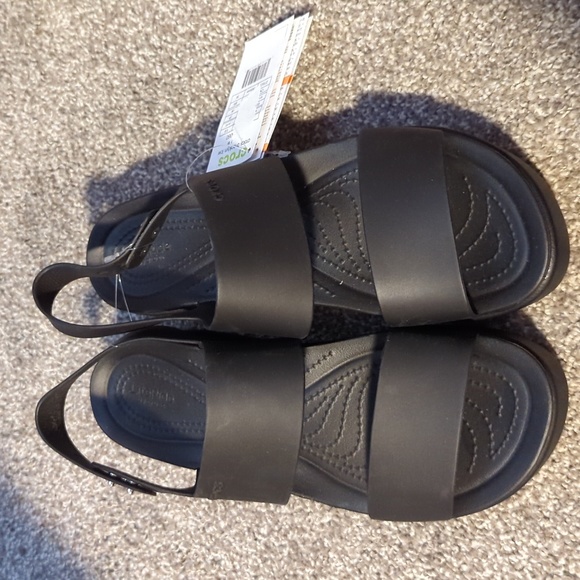 CROCS Shoes - Crocs Women's Brooklyn Low Wedge Platform Sandal